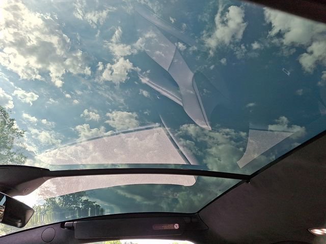 Used 2022 Tesla Model X image 16