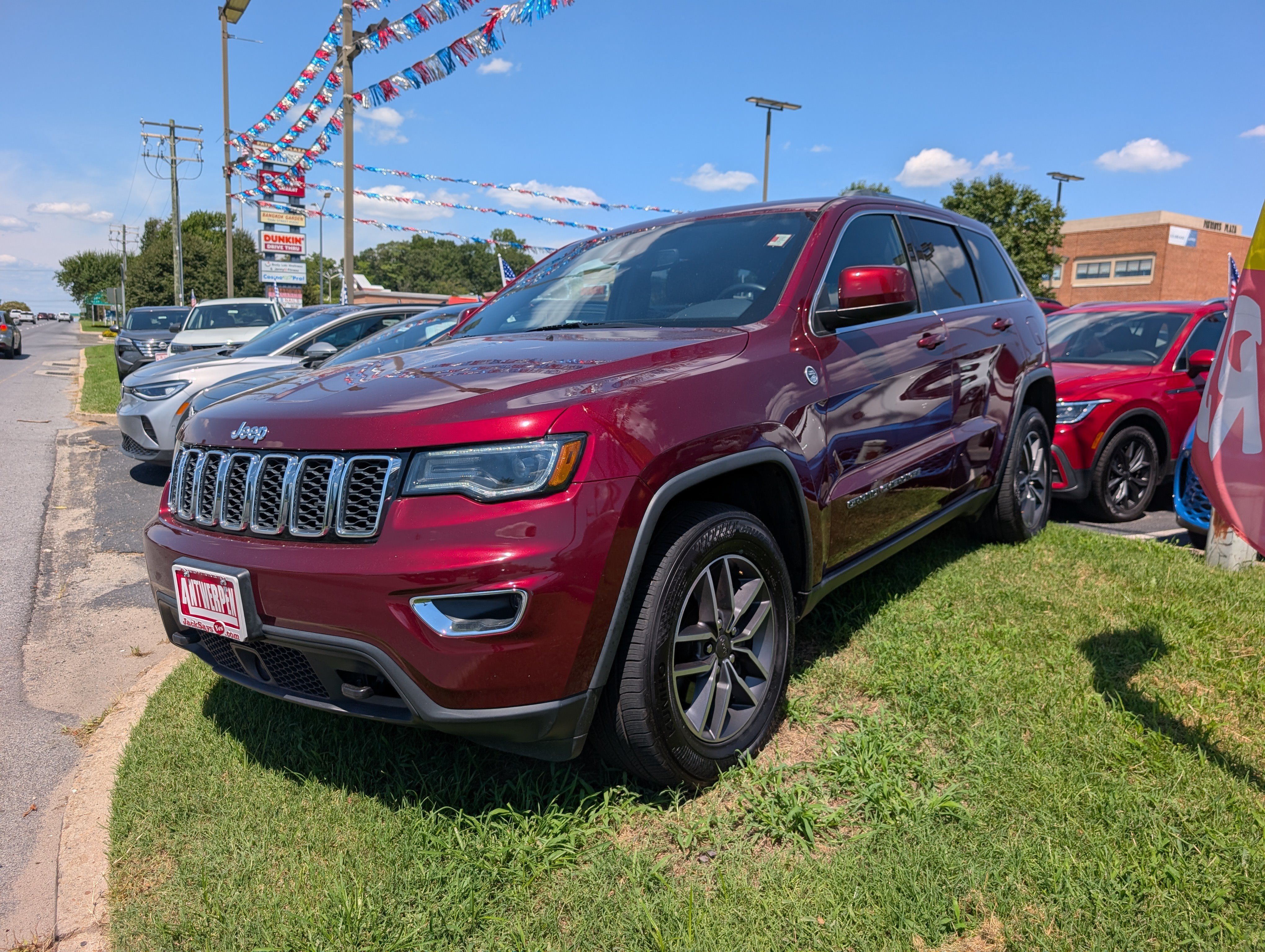 Used 2020 Jeep Grand Cherokee Laredo w/ Quick Order Package 2BN North AWD/4WD image 11