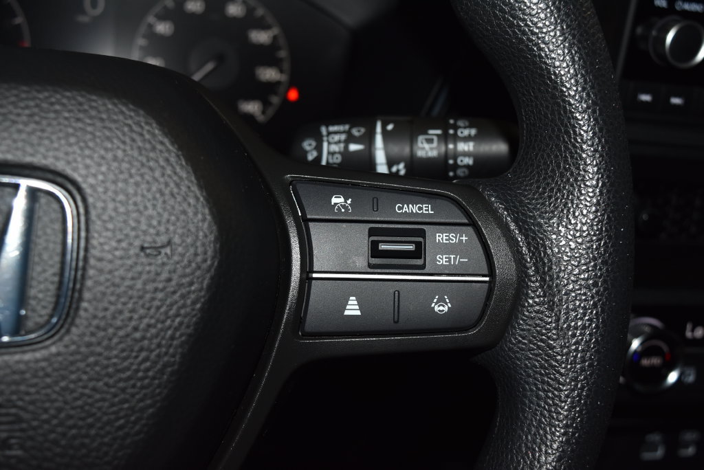 Used 2025 Honda CR-V EX image 9