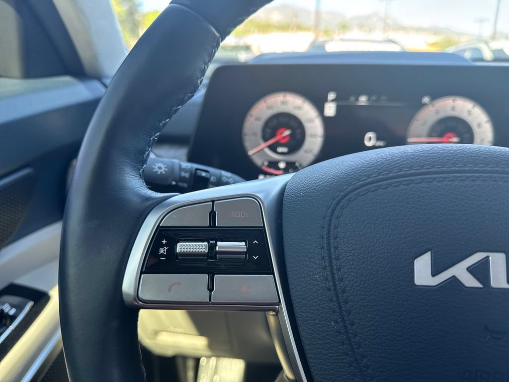 Used 2025 Kia Telluride SX Prestige AWD/4WD image 35