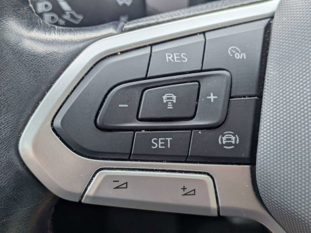 Used 2021 Volkswagen Atlas SEL FWD image 25