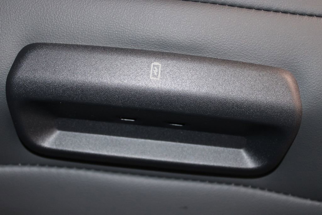 New 2026 Ford Expedition Active image 34