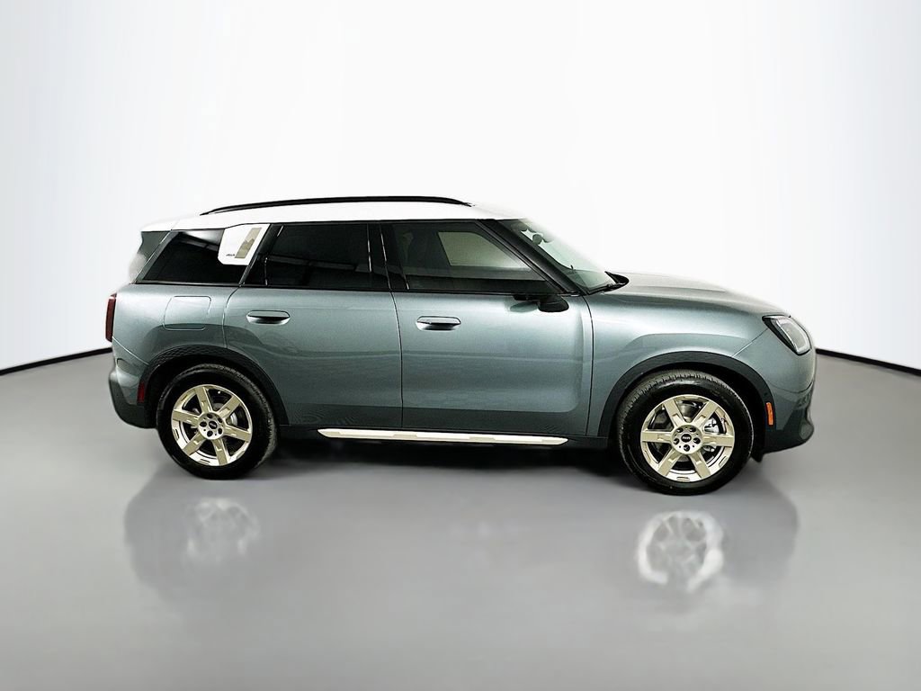 Used 2025 MINI Cooper Countryman SE image 4
