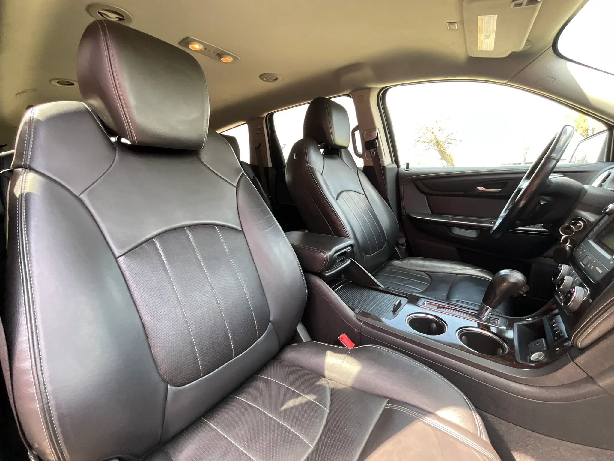 Used 2016 Chevrolet Traverse LTZ AWD/4WD image 18