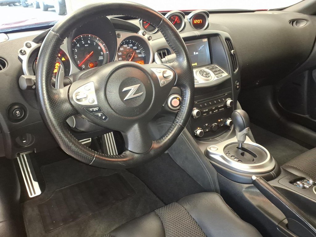 Used 2014 Nissan 370Z Touring Roadster w/ Sport Pkg w/ Sport Package RWD image 9