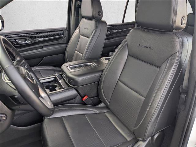Used 2024 GMC Yukon Denali image 17