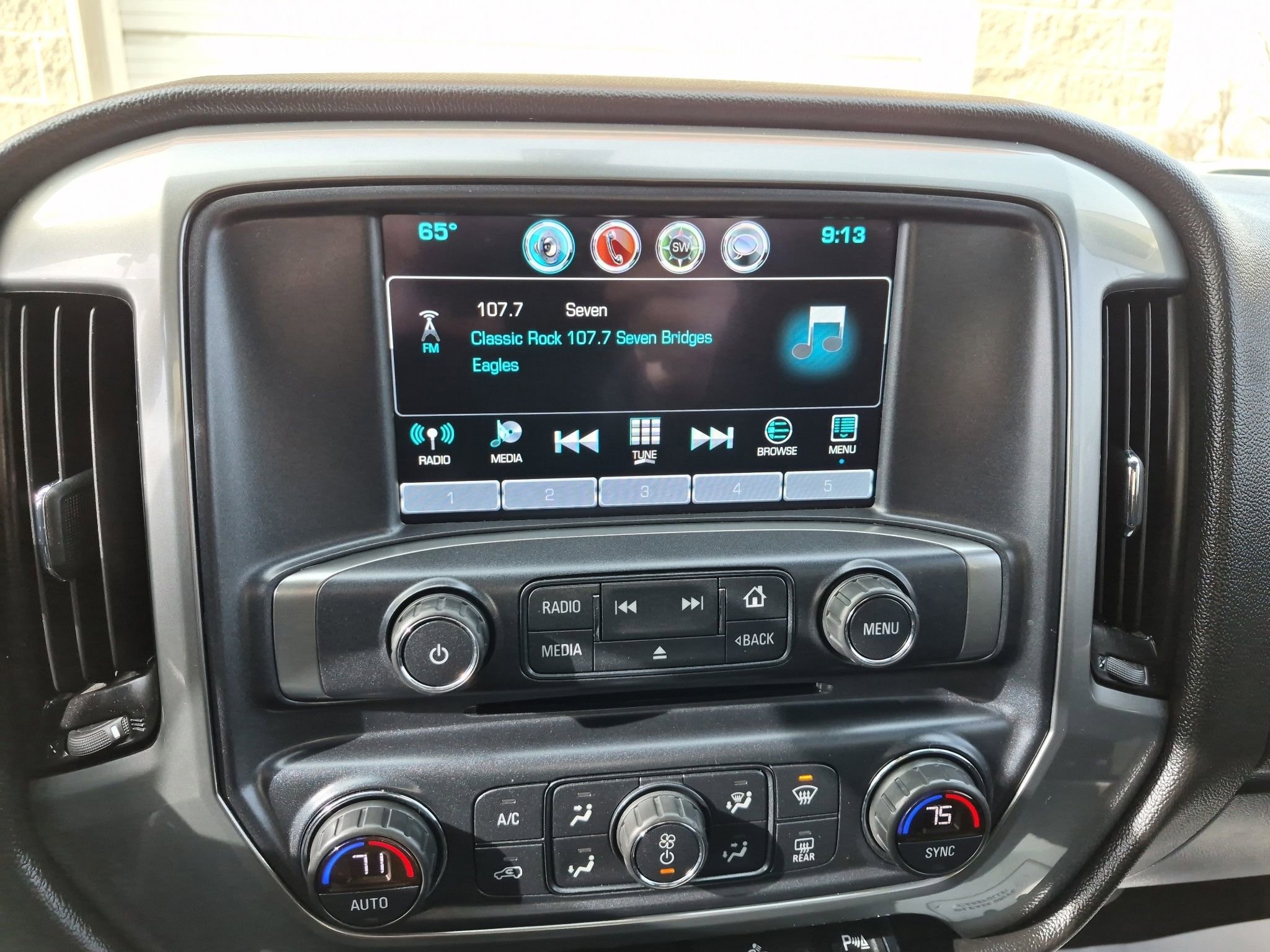 Used 2017 Chevrolet Silverado 1500 LT w/ Max Trailering Package image 18