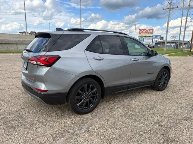 Used 2024 Chevrolet Equinox RS w/ RS Leather Package FWD image 5