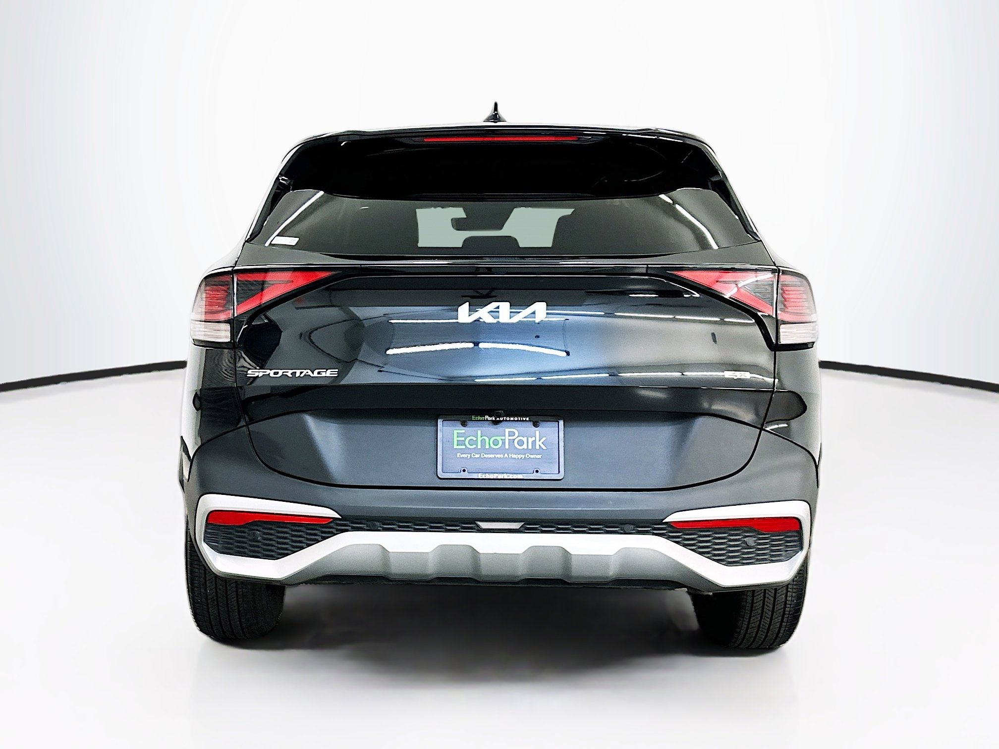 Used 2025 Kia Sportage LX image 7
