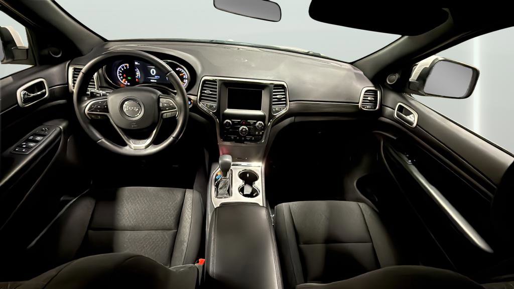 Used 2019 Jeep Grand Cherokee Laredo image 34