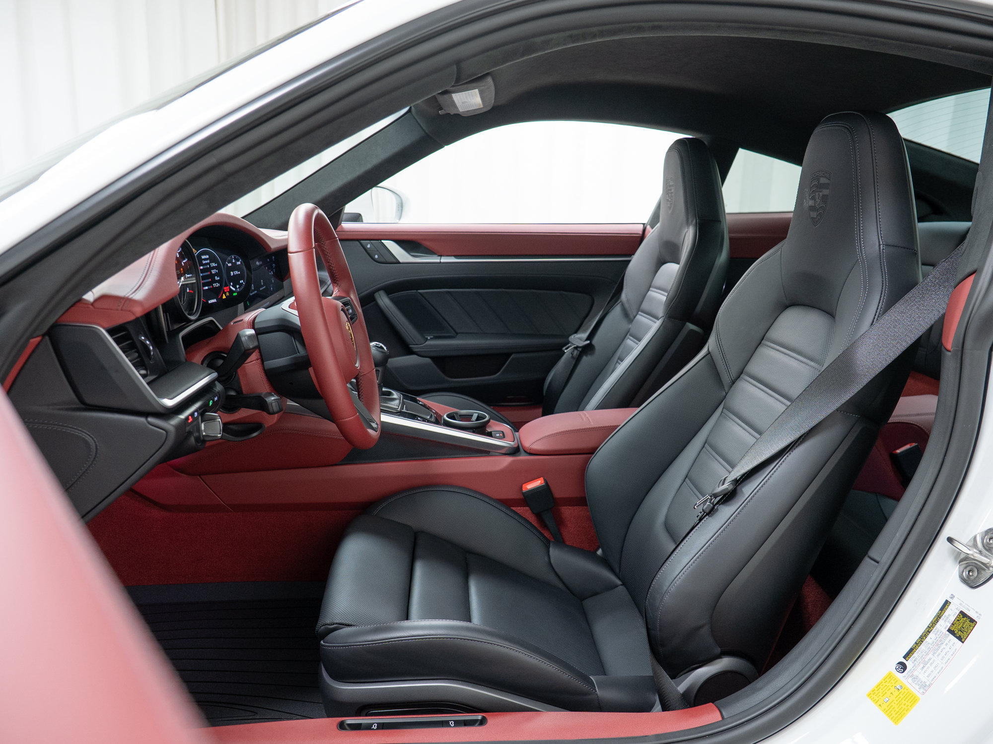 Certified 2024 Porsche 911 Carrera GTS RWD image 19