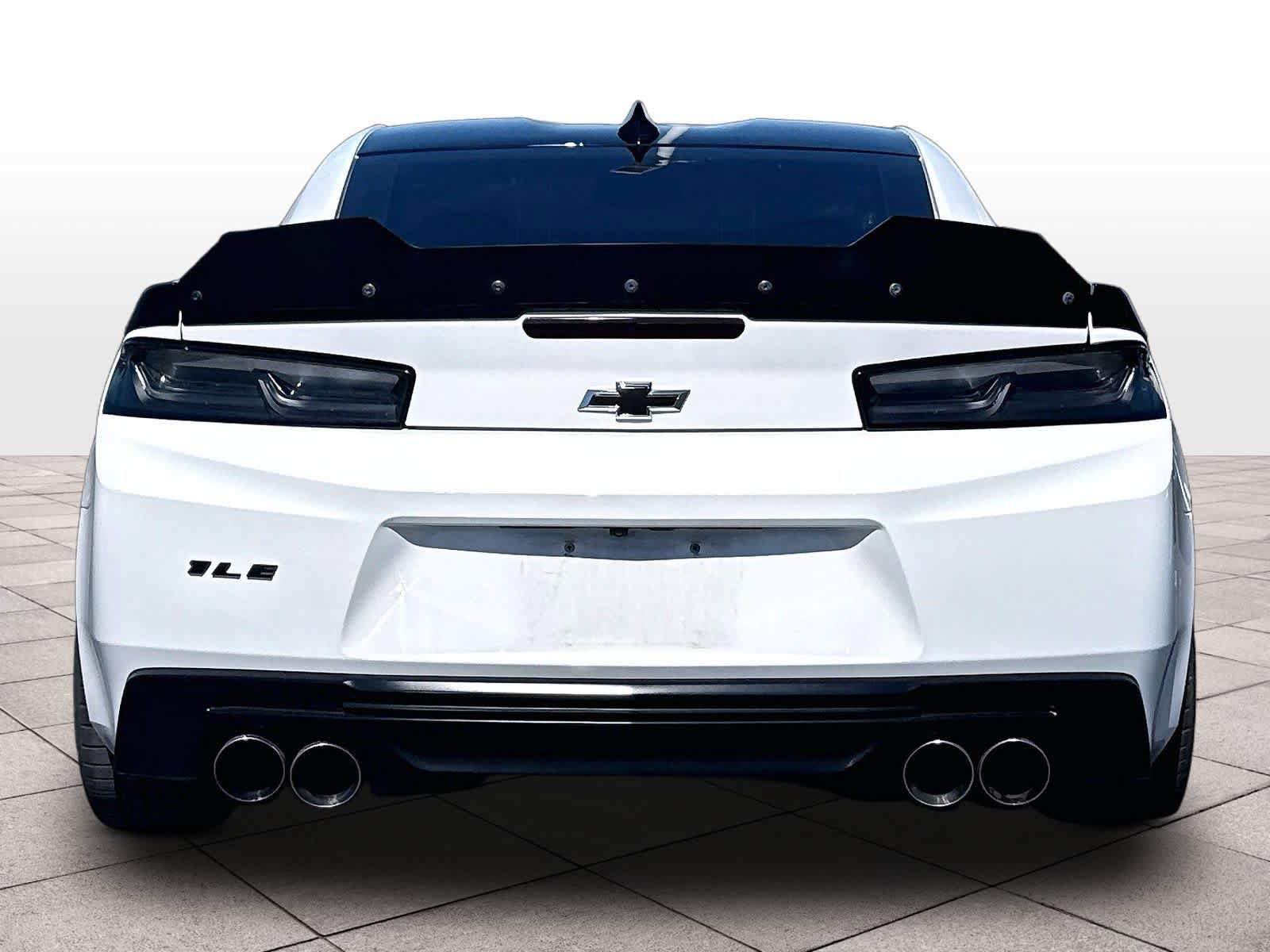 Used 2017 Chevrolet Camaro SS RWD image 8