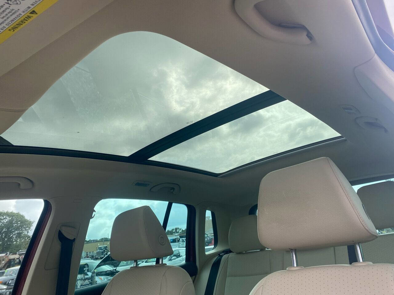 Used 2013 Volkswagen Tiguan SE image 34