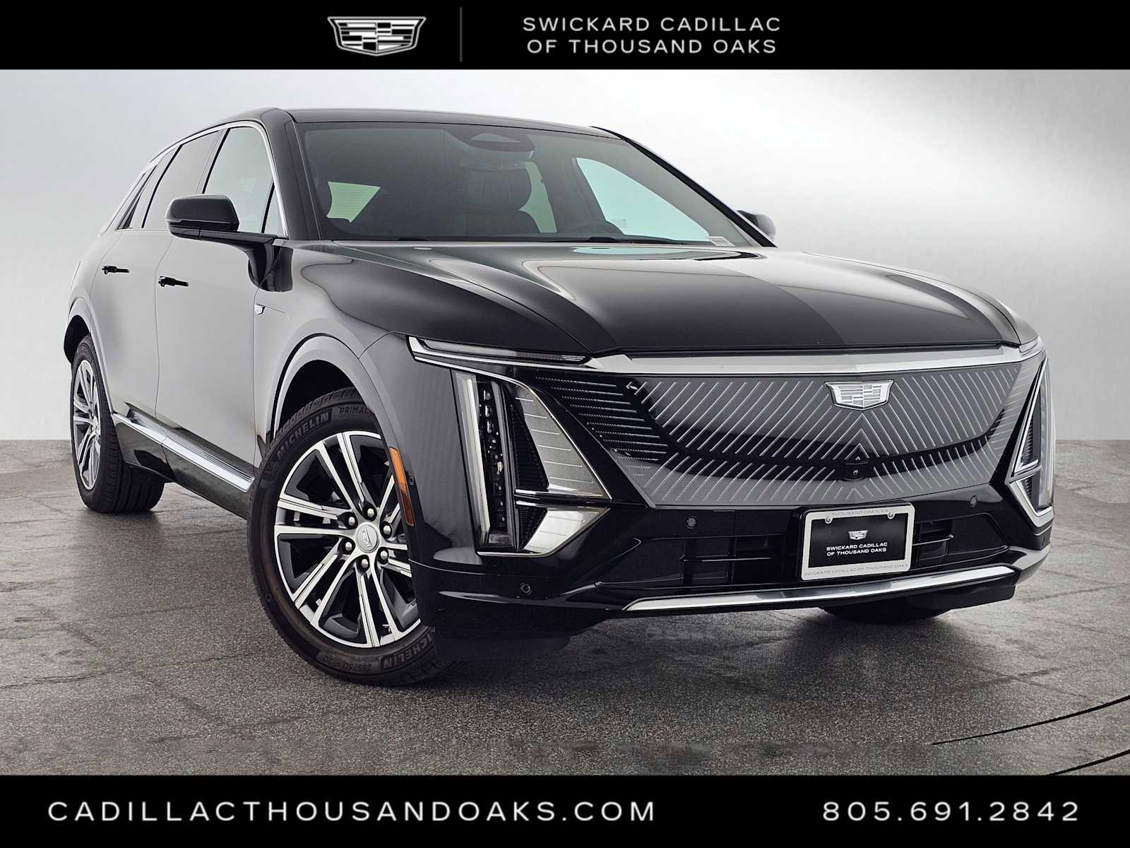 Used 2025 Cadillac Lyriq Luxury w/ LPO, Floor Liner Package image 1