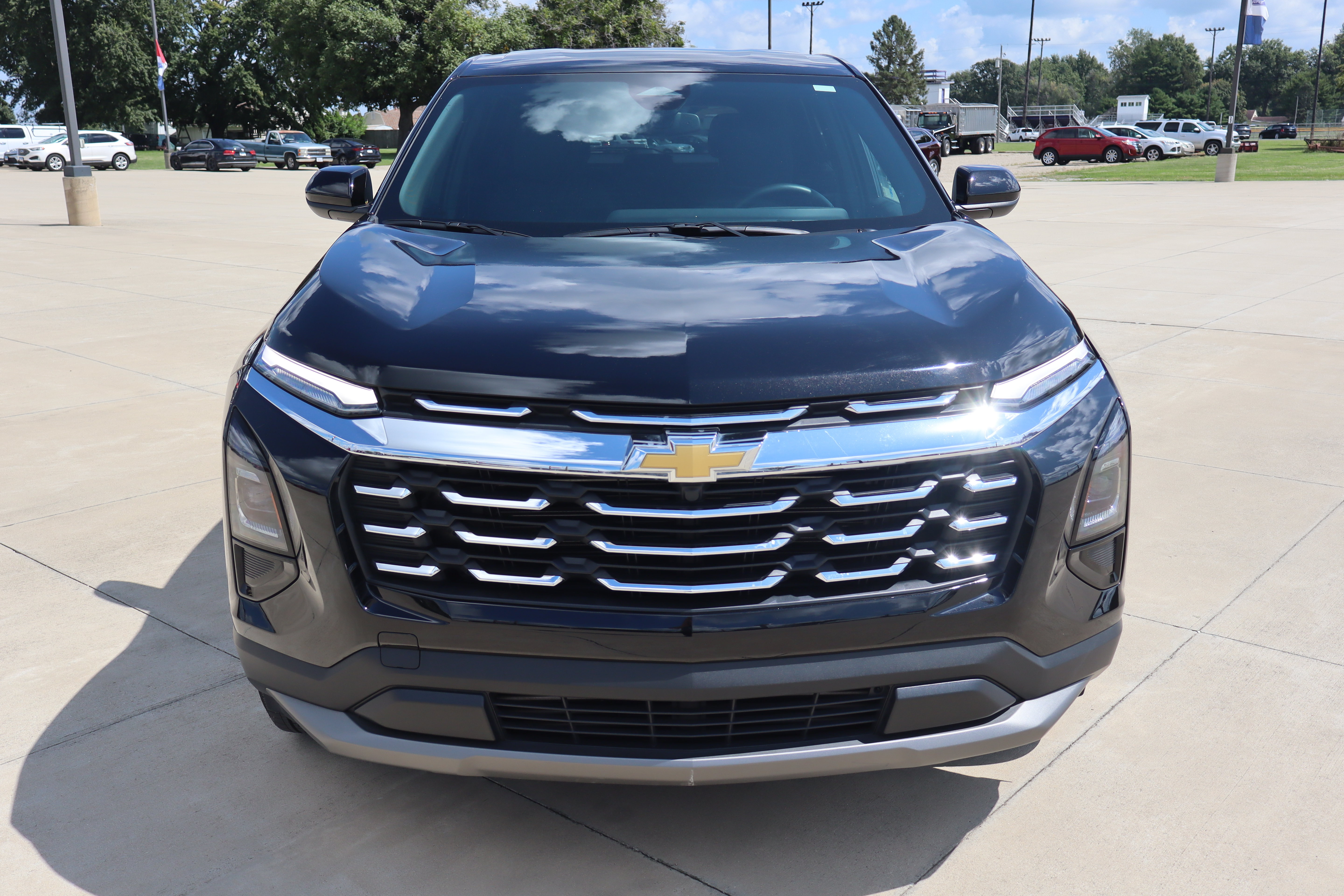 Used 2026 Chevrolet Equinox LT w/ LPO, Floor Liner Package FWD image 2