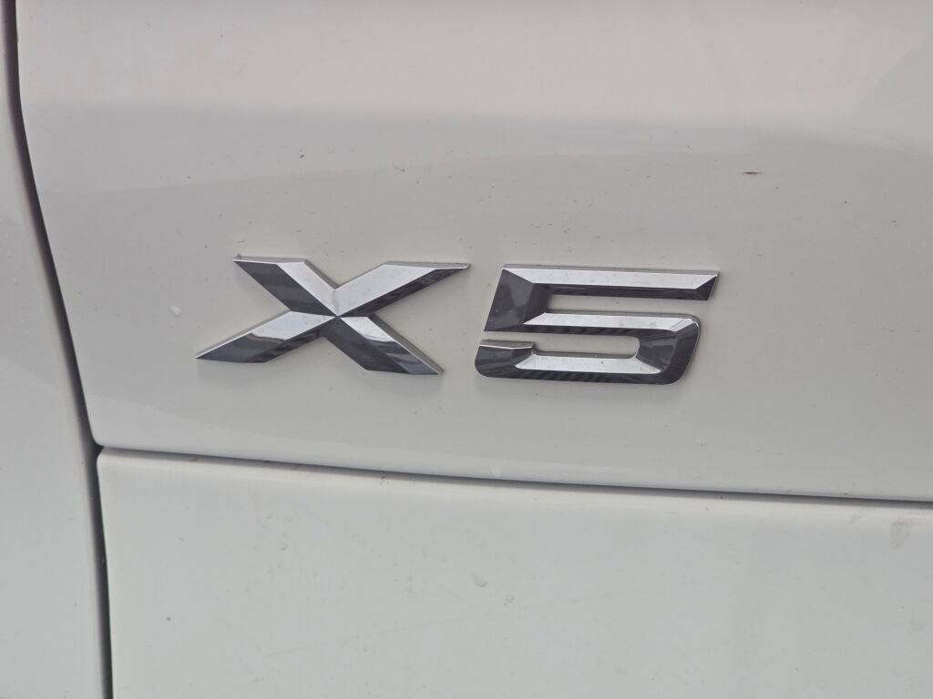 Used 2025 BMW X5 xDrive50e image 31