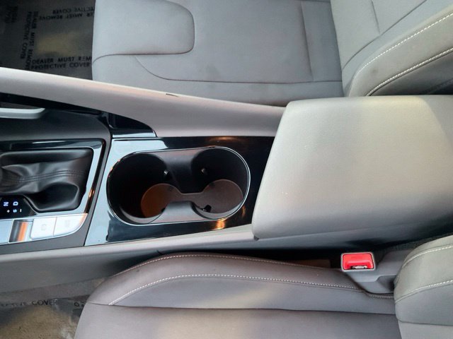 Used 2025 Hyundai Elantra SEL FWD image 21