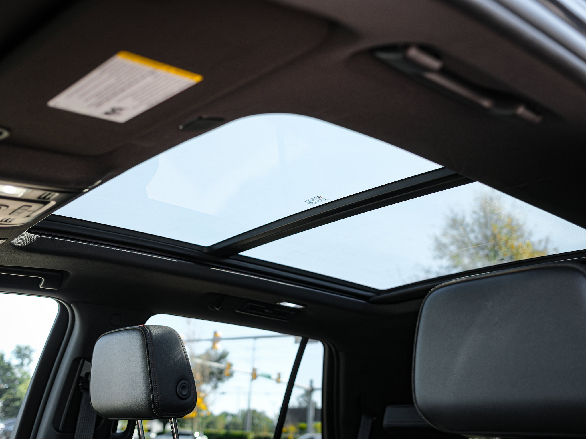 Used 2022 Chevrolet Tahoe RST w/ Luxury Package image 27