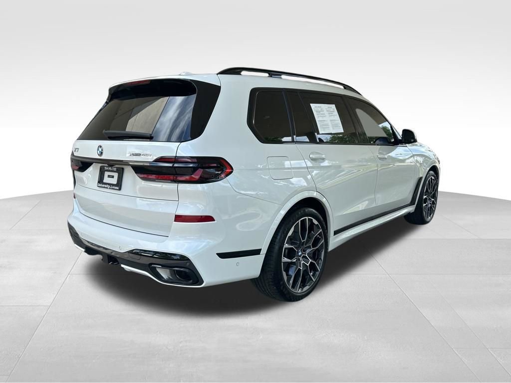 Used 2024 BMW X7 xDrive40i w/ M Sport Package image 3