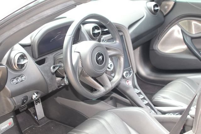 Used 2020 McLaren 720S Spider RWD image 21