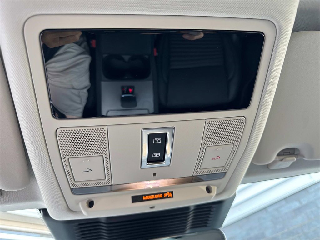 New 2025 Land Rover Discovery Sport S image 21