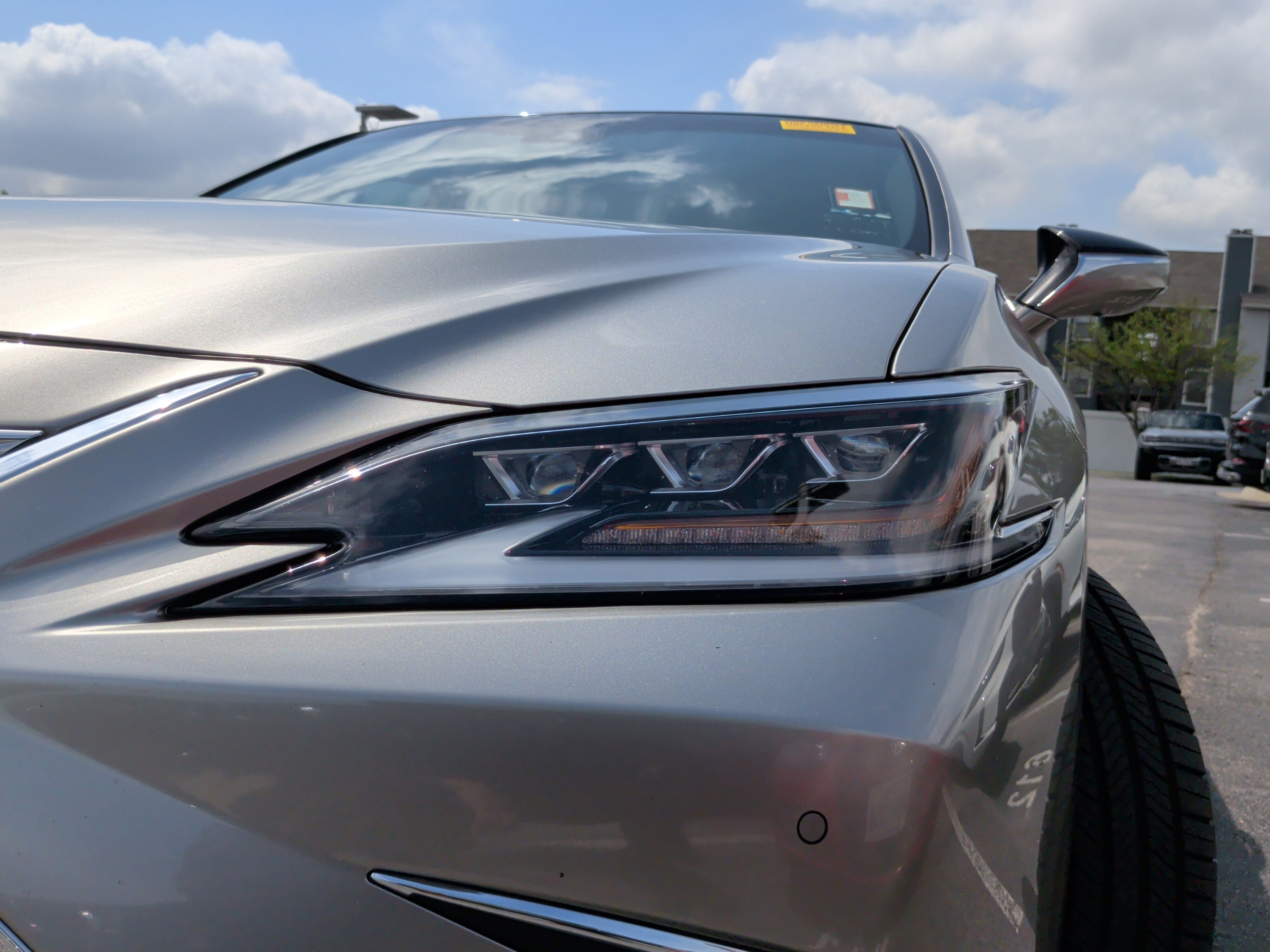 Used 2021 Lexus ES 350 Ultra Luxury w/ Accessory Package 2 image 3