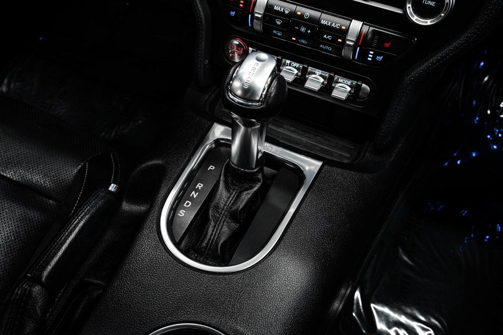 Used 2020 Ford Mustang Premium RWD image 24