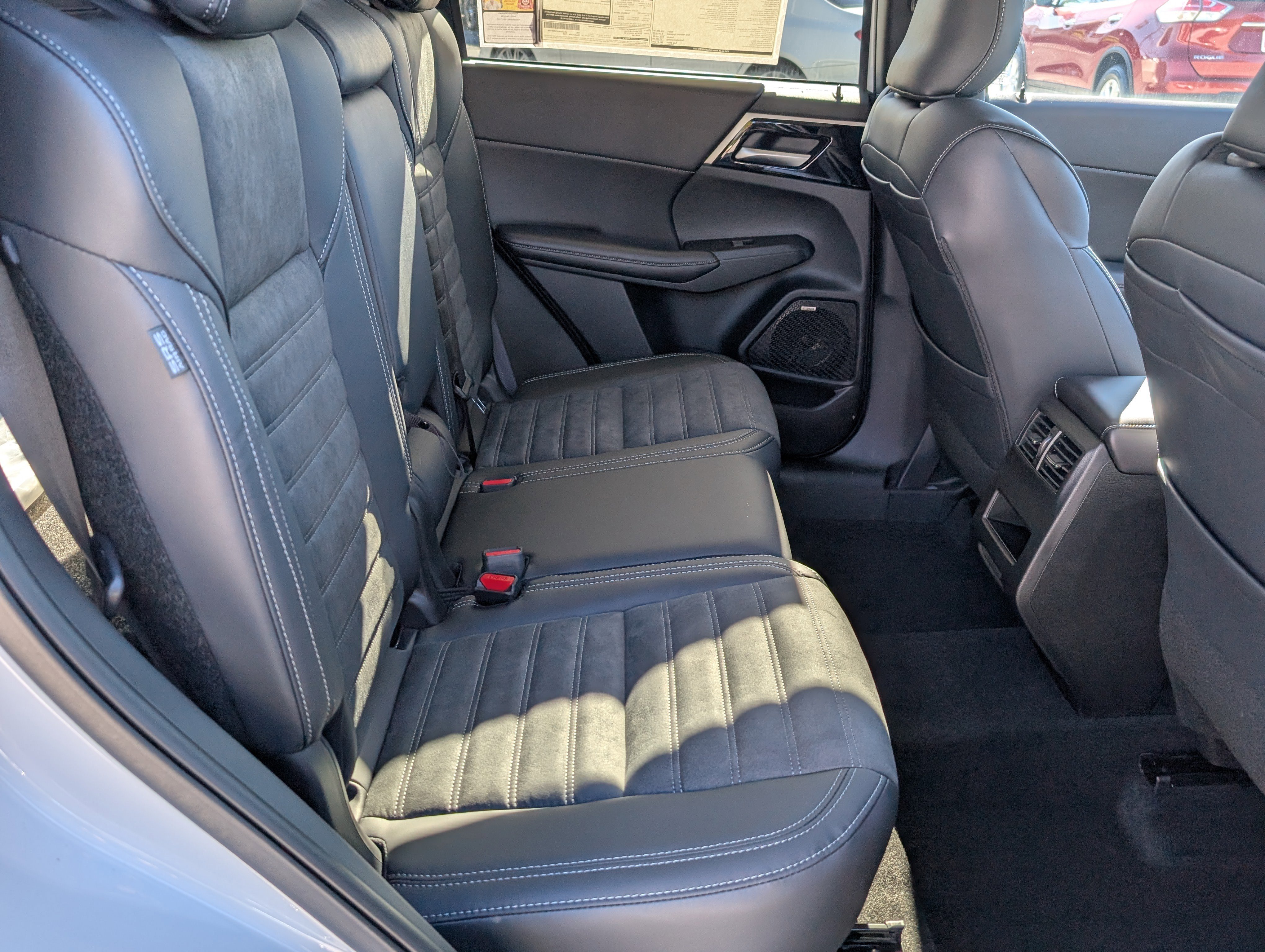 New 2025 Mitsubishi Outlander Trail Edition image 12