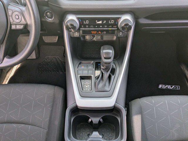 Used 2021 Toyota RAV4 XLE w/ Convenience Package FWD image 21