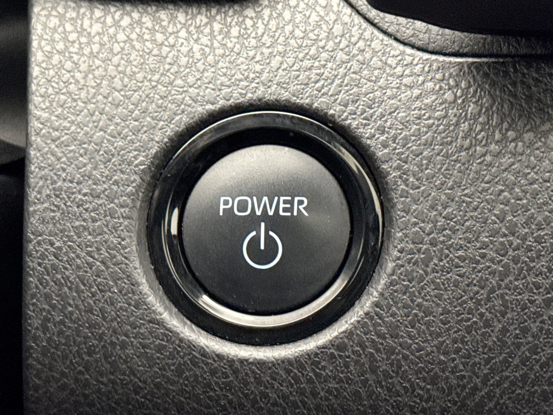 Used 2025 Toyota Camry SE w/ Multimedia Upgrade Package image 21