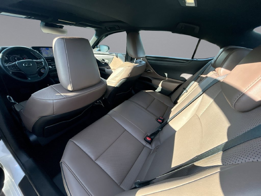 Used 2022 Lexus ES 300h w/ Premium Package FWD image 15