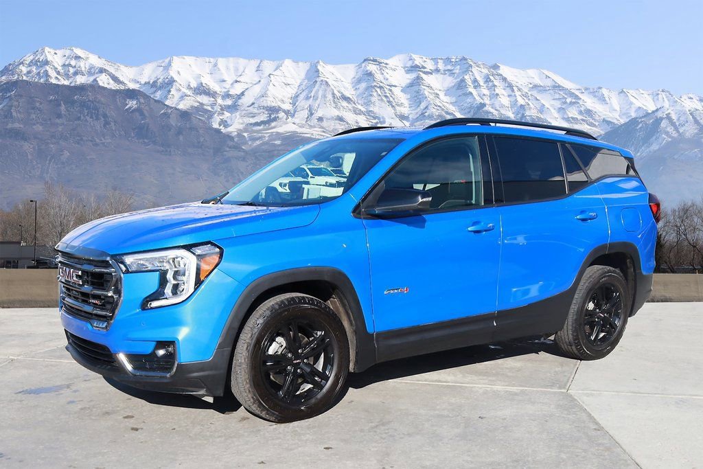 Used 2024 GMC Terrain AT4 w/ Infotainment Package II image 2