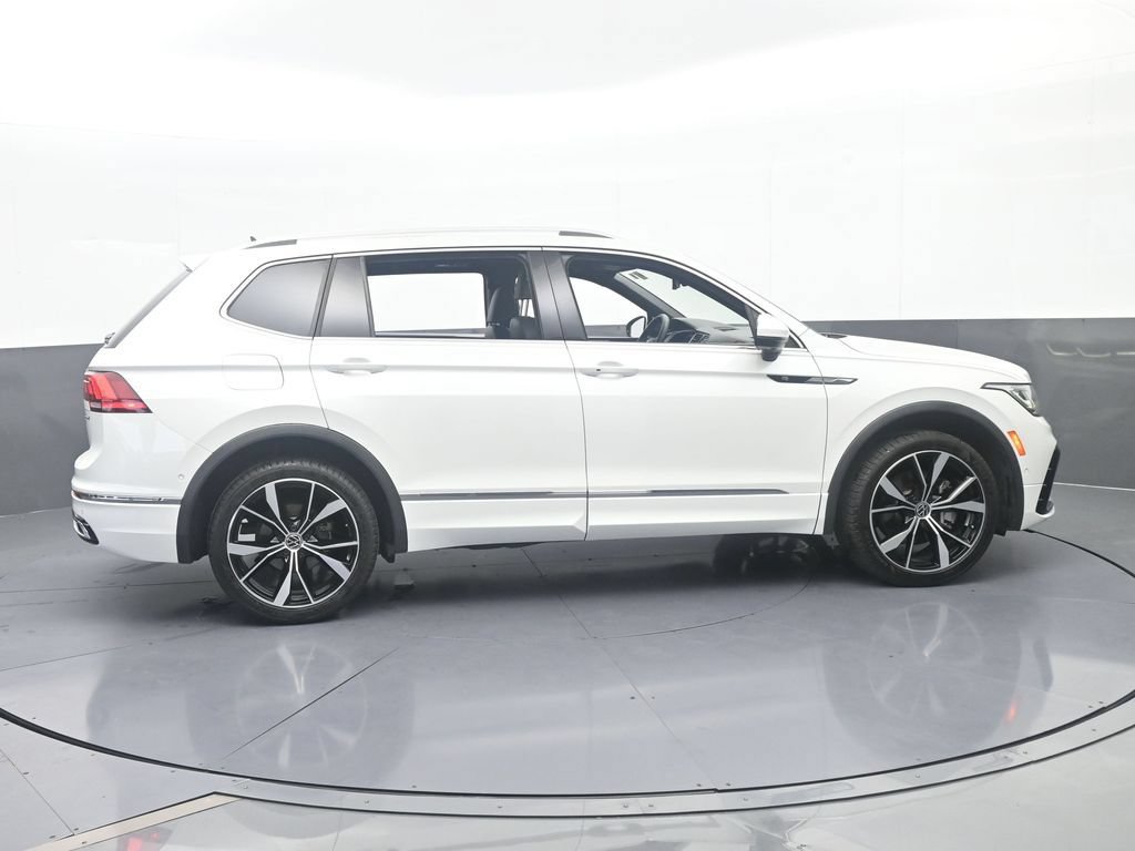 Used 2023 Volkswagen Tiguan SEL R-Line AWD/4WD image 7