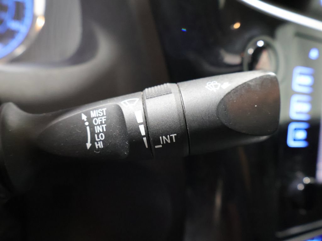 Used 2018 Toyota Corolla LE FWD image 34
