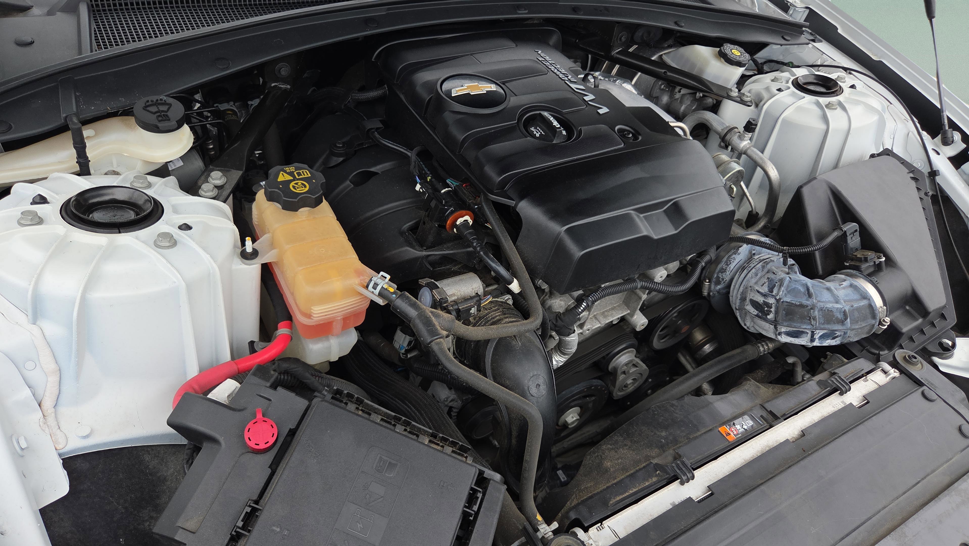 Certified 2022 Chevrolet Camaro LT RWD image 18