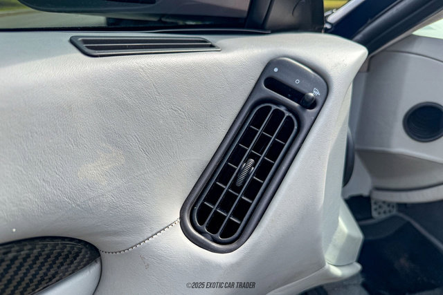 Used 2003 Aston Martin DB7 Vantage image 37