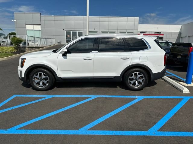 Used 2020 Kia Telluride EX AWD/4WD image 2
