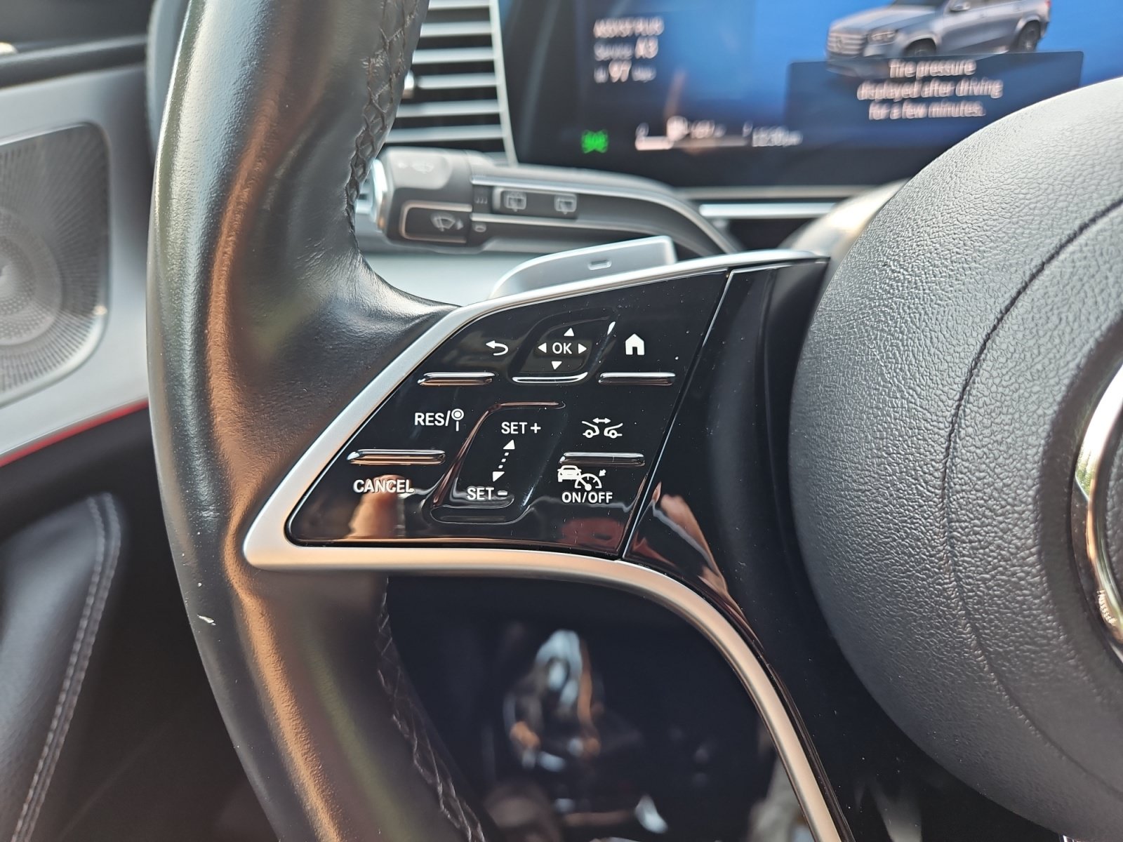 Used 2024 Mercedes-Benz GLS 450 4MATIC image 28