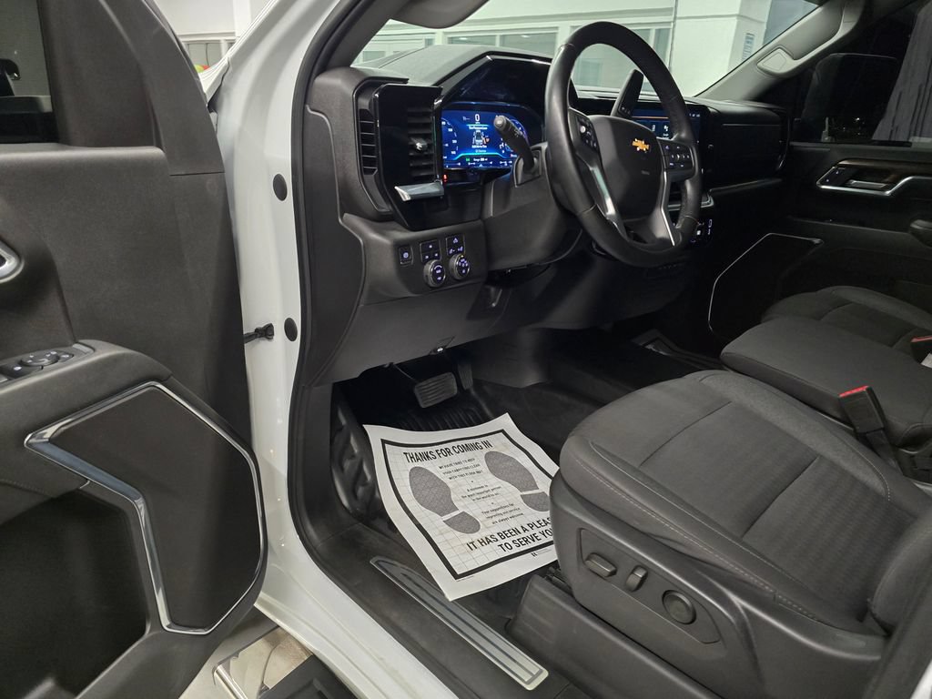 Used 2024 Chevrolet Silverado 3500 LT w/ Convenience Package AWD/4WD image 22