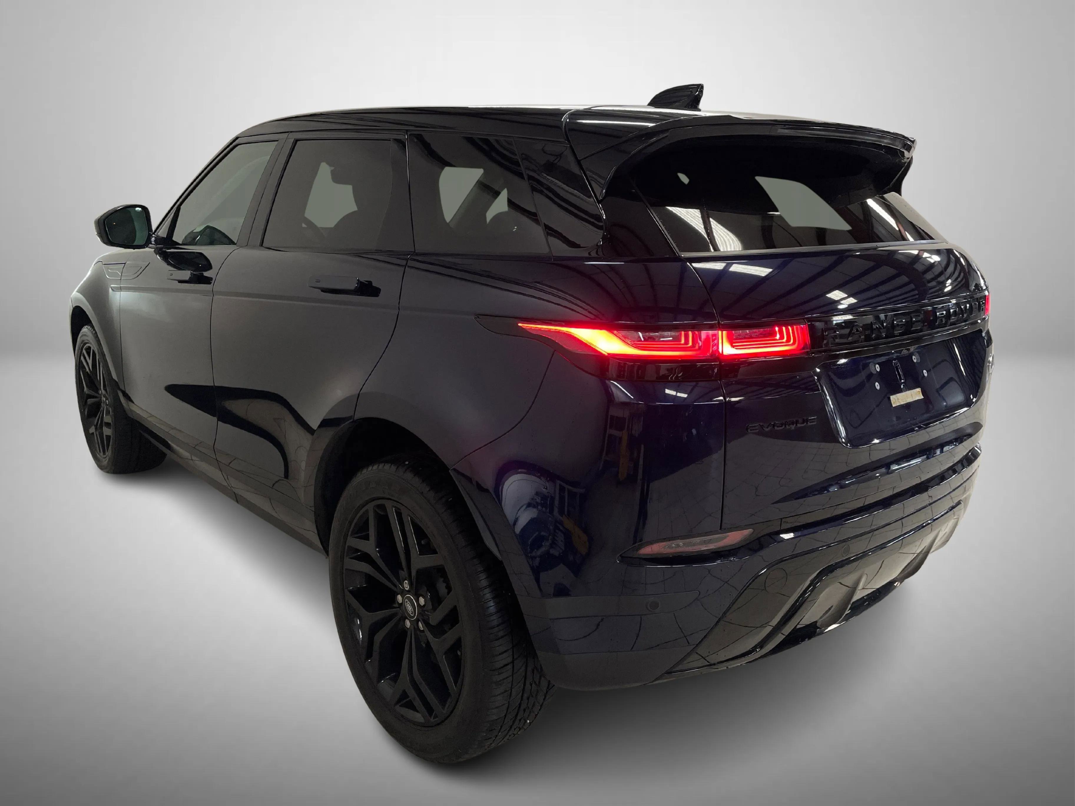 Used 2022 Land Rover Range Rover Evoque SE image 4