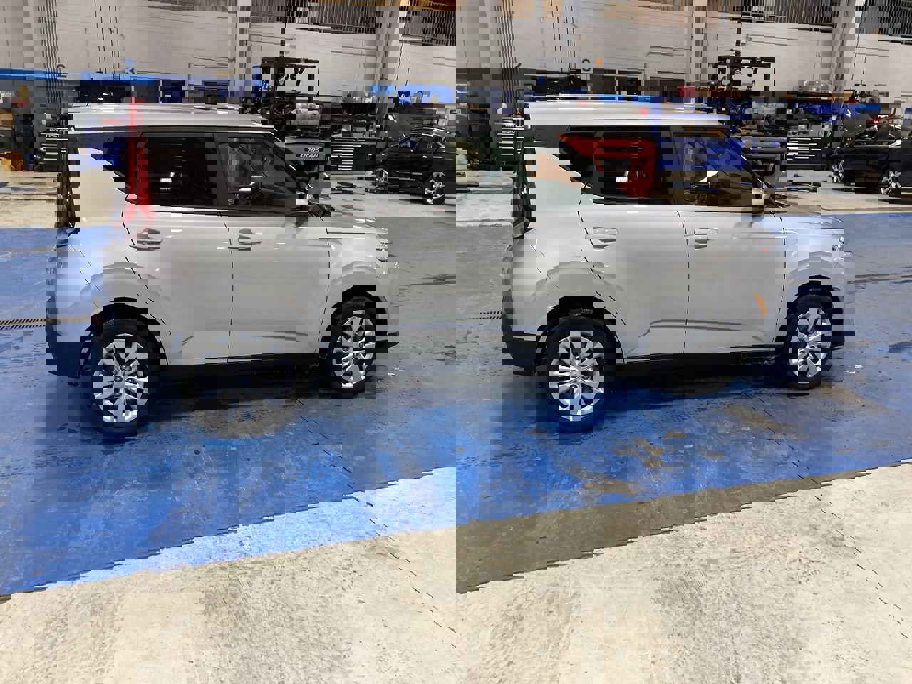 Used 2020 Kia Soul LX image 8