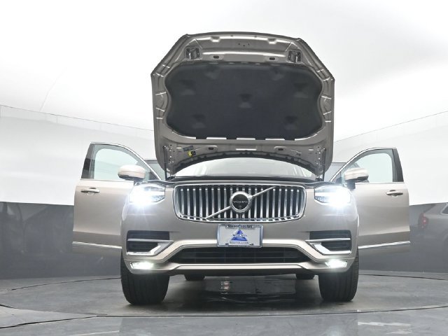 Used 2024 Volvo XC90 B6 Plus w/ Protection Package Premier AWD/4WD image 54