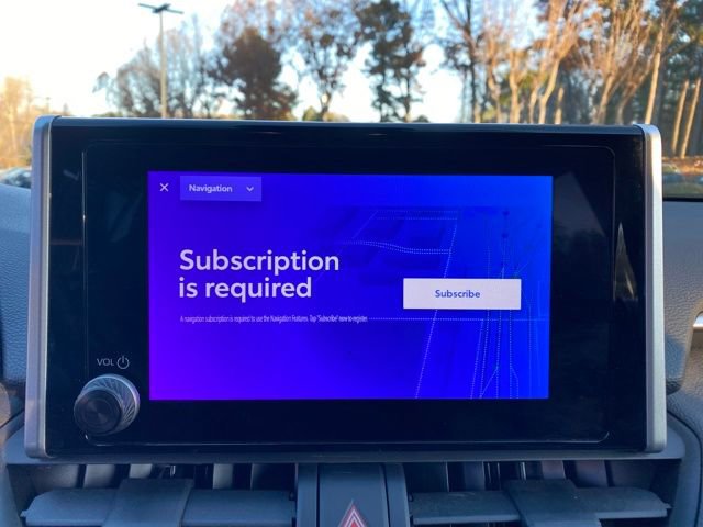 Used 2023 Toyota RAV4 LE image 11