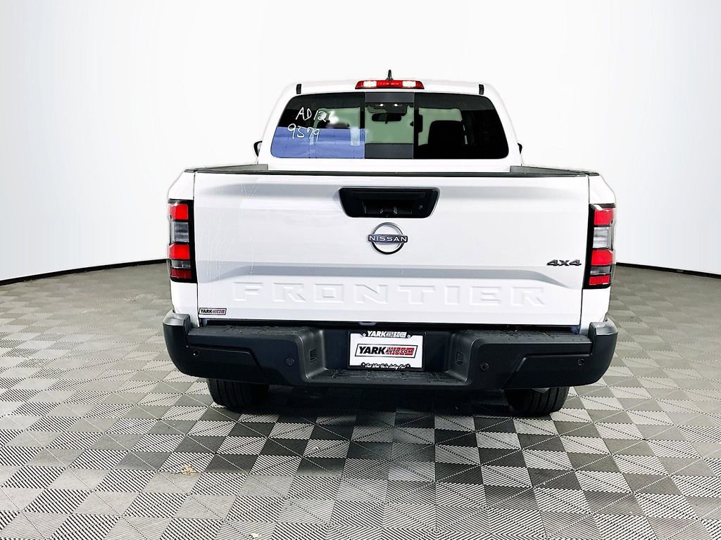 New 2026 Nissan Frontier S image 9
