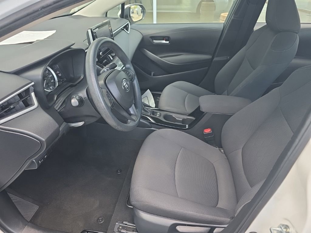 Used 2021 Toyota Corolla LE FWD image 8