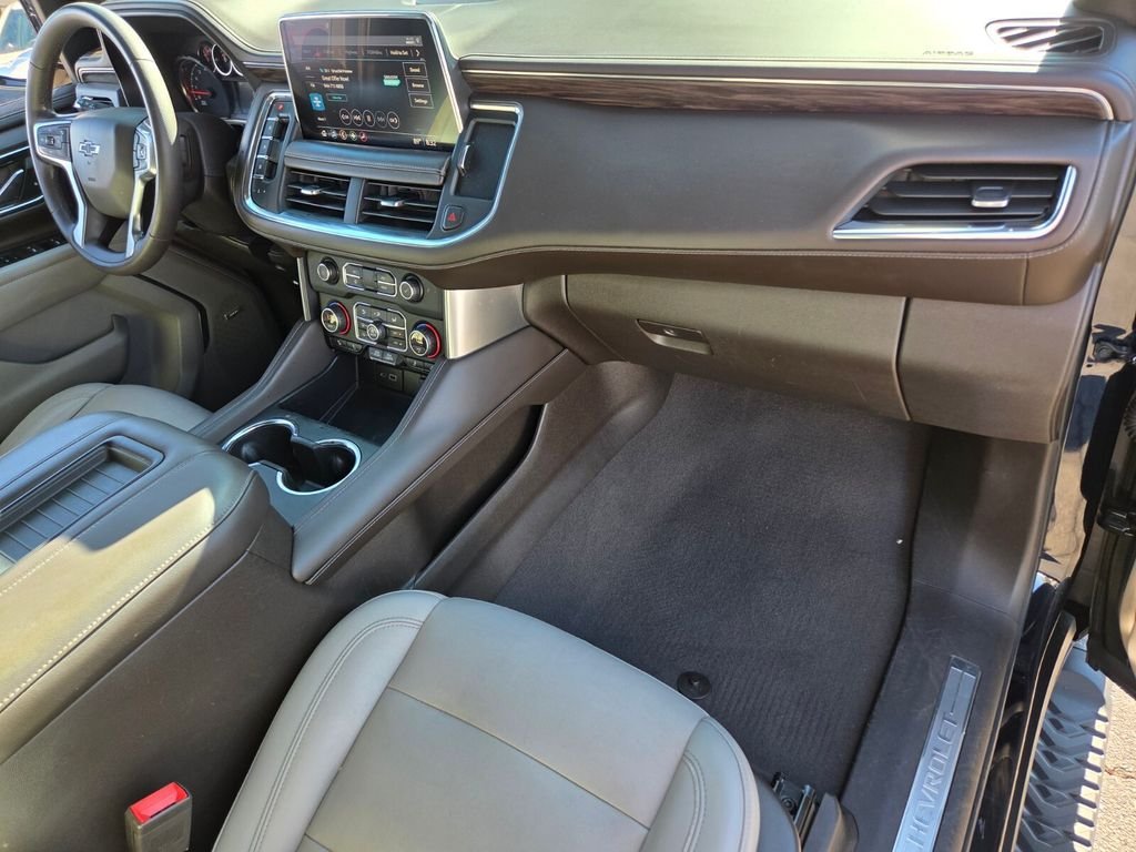 Used 2021 Chevrolet Suburban Z71 AWD/4WD image 23