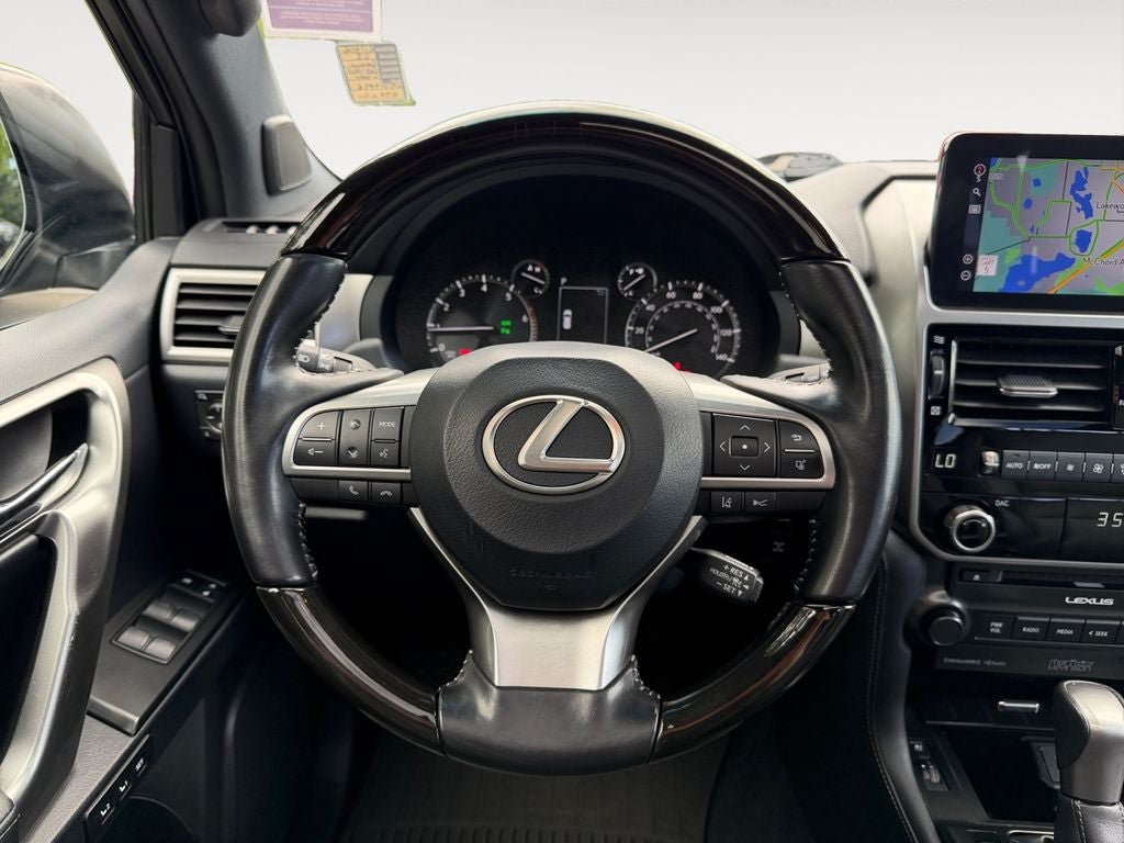 Used 2022 Lexus GX 460 Premium w/ Accessory Package AWD/4WD image 13