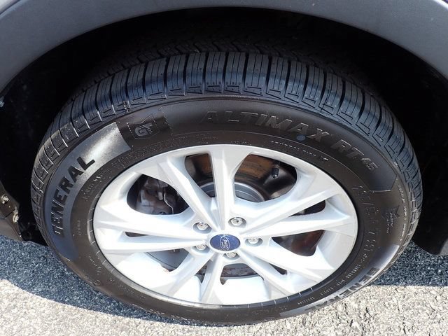 Used 2017 Ford Escape SE w/ SE Leather Comfort Package AWD/4WD image 14