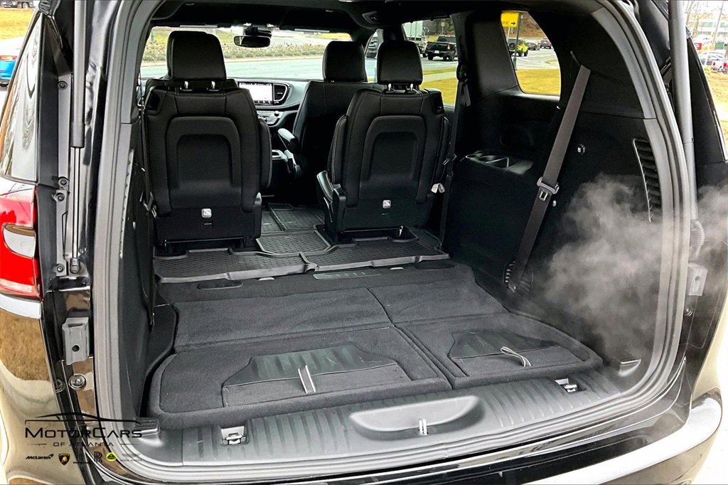Used 2025 Chrysler Pacifica Select image 35