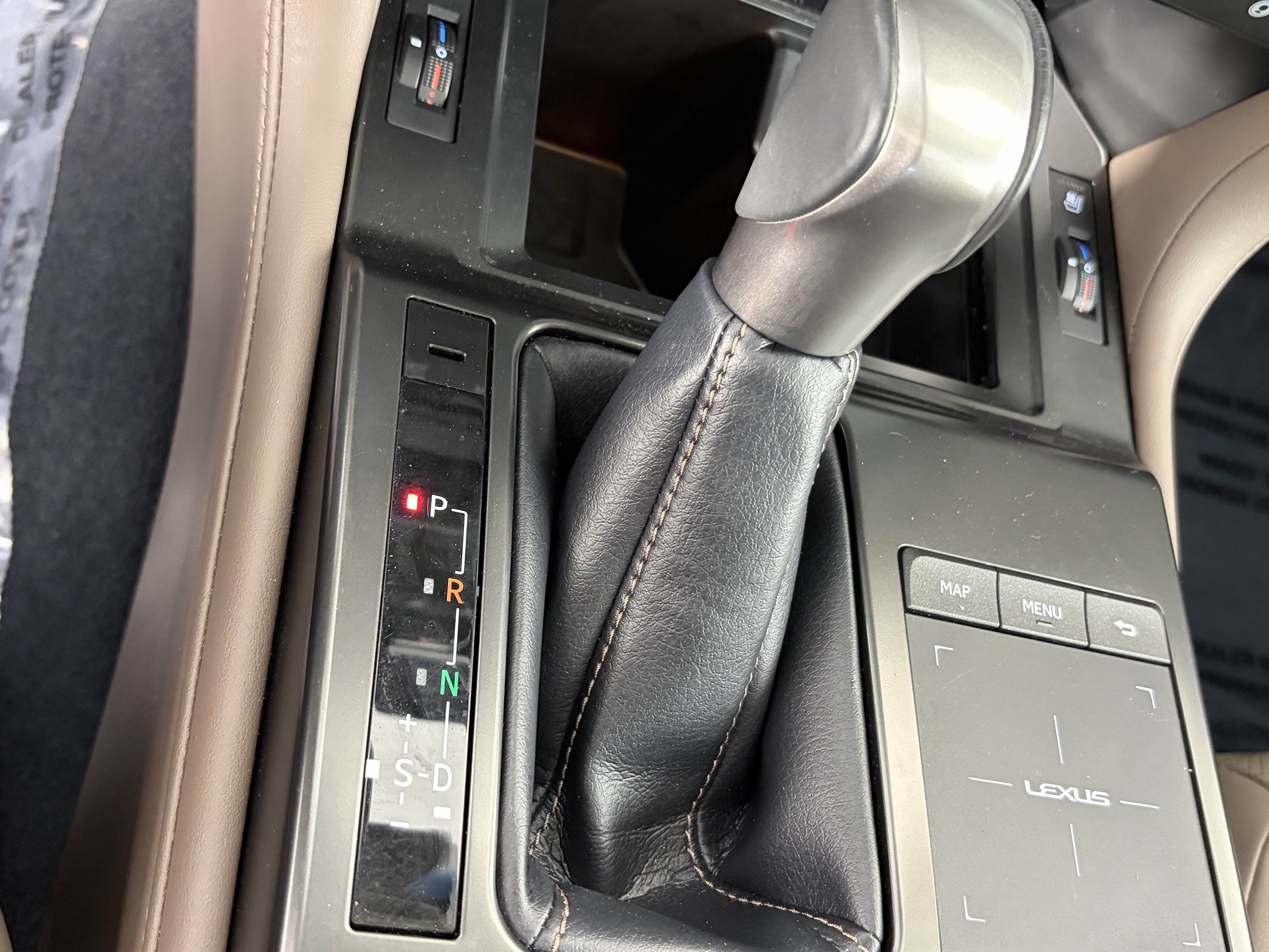 Used 2022 Lexus GX 460 Premium w/ Premium Package AWD/4WD image 31